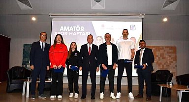 Zirvedeki sporcular öğrenciler ile buluştu