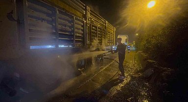 Zonguldak'ta tırın lastikleri alev aldı, zincirleme kaza yaşandı