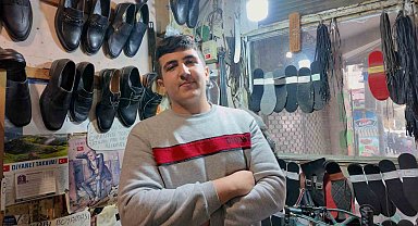 16 yaşında dükkanı devraldı, 3 buçuk metrekarede dede mesleğini sürdürüyor