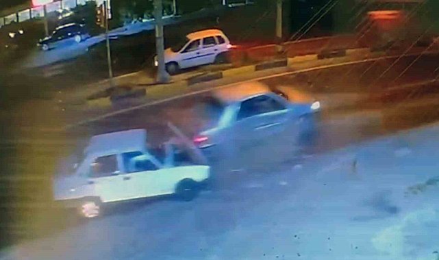 2 kişinin yaralandığı kazanın güvenlik kamera kaydı ortaya çıktı