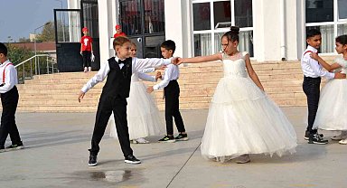 'Son Balo' gösterisi ile 10 Kasım'a özel anma