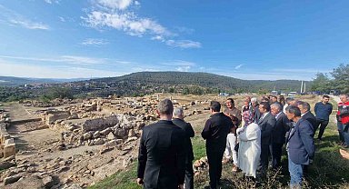 4 bin yıllık Hyllarima Antik Kentinde Zeytin hasadı