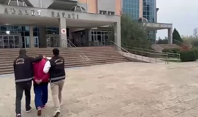 77 yıl hapis cezasıyla aranan firari şahıs, kurye kılığındaki polisin 'Yemek siparişi getirdim' sözleriyle yakalandı