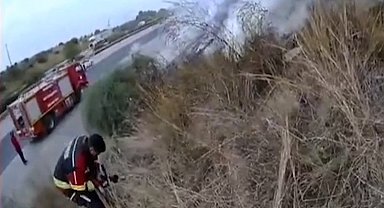 Adana-Mersin otoyolunda kontrolden çıkan otomobil alev aldı