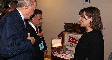Adanalı çocukların "Kardeşlik Sandığı" Cumhurbaşkanı Erdoğan'a takdim edildi