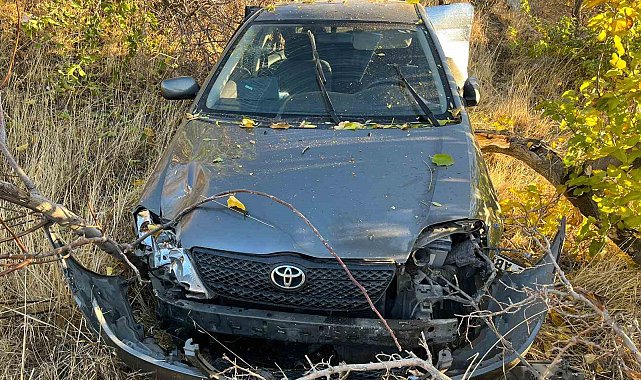Adıyaman'da iki otomobil kafa kafaya çarpıştı: 2 yaralı
