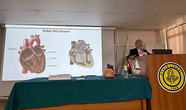 ADÜ'lü akademisyen Aydın Lisesi'nde öğrencilerle buluştu