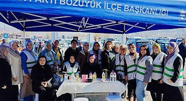 AK Parti Bilecik teşkilatı Bozüyük'te vatandaşla buluştu