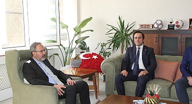 AK Partili Kasapoğlu: "Kula'da hem spor altyapısının hem de gençlik çalışmalarının güçlendirilmesi adına iş birliğimiz sürecek"