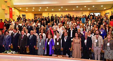 Akdeniz Üniversitesi öğretim üyesi Prof. Dr. Mehmet Ali Eroğlu'na, Türk kültür ve sanatına katkı ödülü