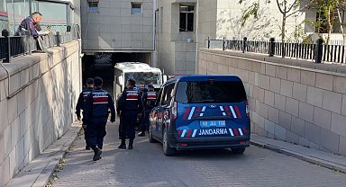 Aksaray'da 1 kişiyi öldürüp, 2 kişiyi yaralayan zanlı adliyede