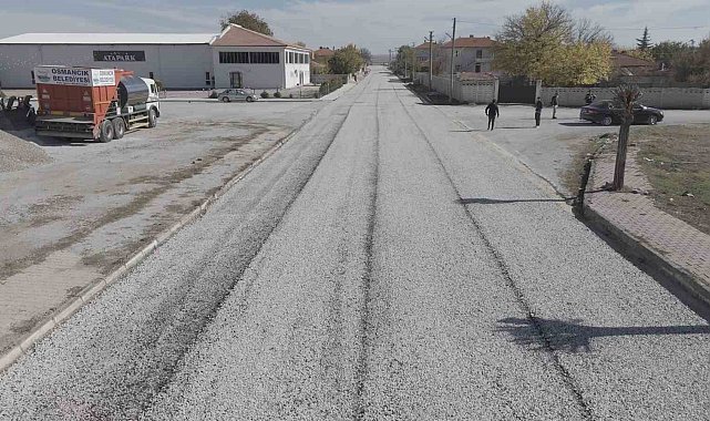 Alaca'da sokaklar asfaltlanıyor, yılların kanal sorunu çözülüyor