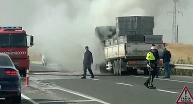 Alev alan tır, söndürüldü