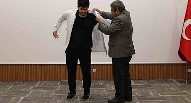 ALKÜ'lü Diş Hekimliği Fakültesi öğrencileri beyaz önlüklerini giydi