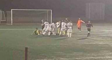 Amatör maçta futbolcular tekme tokat birbirine girdi