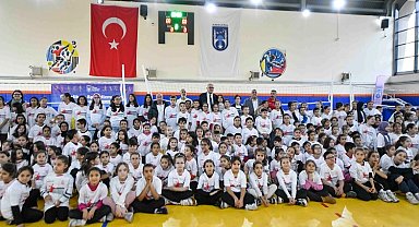 Ankara Büyükşehir'den 'Voleybolcu Fabrikası'na destek