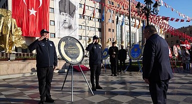 Ankara Keçiörenliler Ata'ya saygı için meydanda buluştu