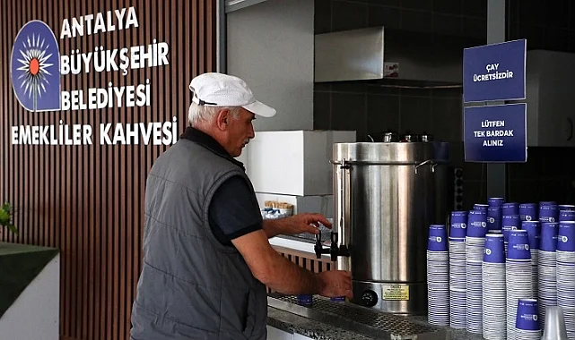 Antalya Büyükşehir'in Emekli Kahveleri'ne büyük ilgi