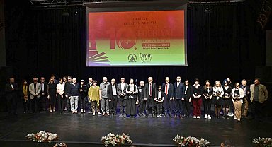 Antalya Edebiyat Günleri'nde öykü ve şiirin en iyileri ödüllendirildi