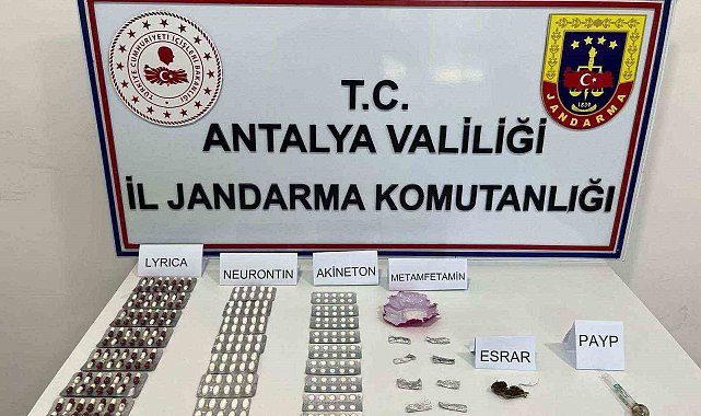 Antalya'da sentetik hap ve esrar ele geçirildi