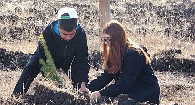 Ardahan'da Milli Ağaçlandırma Günü'nde fidanlar toprakla buluştu