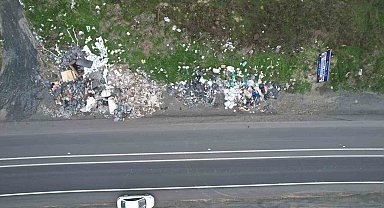 Arnavutköy'de ana cadde döküm alanına dönüştü