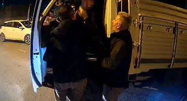 Arnavutköy'de trafikte sinir krizi: "Canım sıkkın" deyip motosiklet sürücüsüne saldırdı