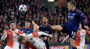 Arsenal, Şampiyonlar Ligi'nde 4'te 4 yaptı