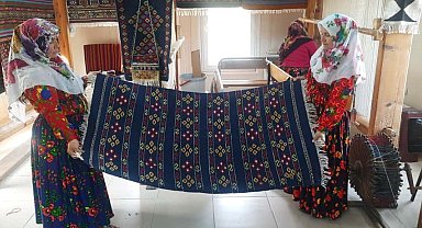 Asırlık kilim geleneğinde genç ustalar yetişiyor