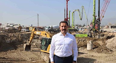 Asrın felaketi sonrası ulaşım ağının güçlendirildiği Hatay'da kilit kavşağın 2026 yılı Ocak ayında hizmete açılması planlanıyor