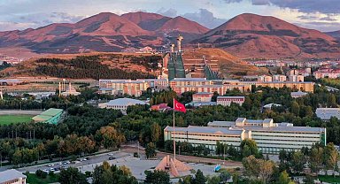 Atatürk Üniversitesi, disiplinlerarası bilim sıralaması dünya 159'uncusu oldu