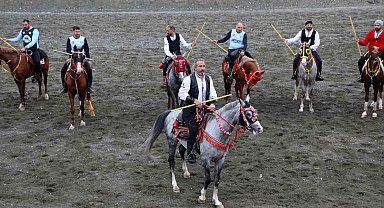 Atlı sporun asırlık geleneği Erzincan'da sürdürülüyor