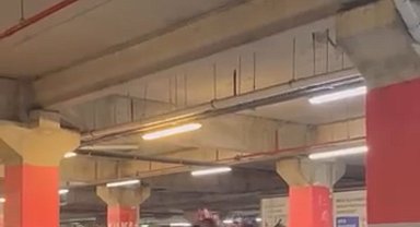 AVM otoparkında iki aile arasında kavga: O anlar kamerada