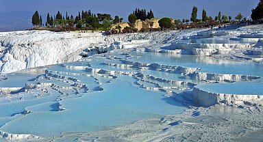 Avrupalı turistlerin dönüşüyle 2026 Pamukkale ve Karahayıt için yıldız yıl olacak