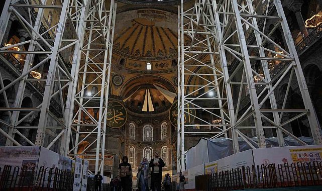 Ayasofya Bilim Kurulu Üyesi Prof. Dr. Ahmet Güleç: "Üstünde bulunduğumuz platform bu vinçleri taşıyacak durumda"