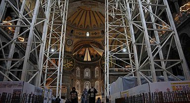 Ayasofya Bilim Kurulu Üyesi Prof. Dr. Ahmet Güleç: "Üstünde bulunduğumuz platform bu vinçleri taşıyacak durumda"