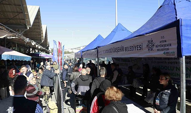 Aydın Büyükşehir Belediyesi binlerce kışlık fideyi Kuşadalılar ile buluşturdu