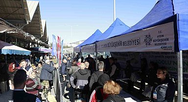 Aydın Büyükşehir Belediyesi binlerce kışlık fideyi Kuşadalılar ile buluşturdu