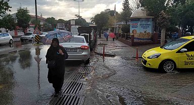Aydın'da on beş dakika yağdı, yollar göle döndü
