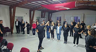 Ayvalık'ta öğretmenlerden halk dansları yolculuğu