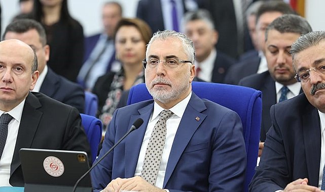 Bakan Işıkhan: "SGK'ya borçlu olan ilk 10 belediyenin 8'i CHP'li belediyeler"