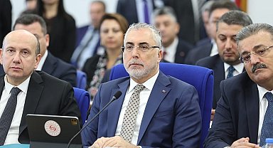 Bakan Işıkhan: "SGK'ya borçlu olan ilk 10 belediyenin 8'i CHP'li belediyeler"