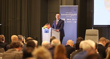 Bakan Kacır: "Alman firmalarını Türkiye'nin sunduğu güçlü yatırım zeminine davet ediyoruz"