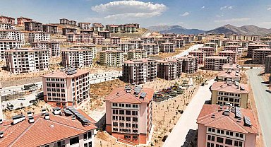 Bakan Kurum, deprem bölgesinde teslim edilen konutların sayısını açıkladı