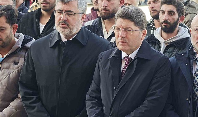 Bakan Tunç vefat eden vatandaşların cenaze törenlerine katıldı