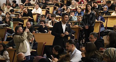 Bakan Yardımcısı Boyraz, öğrencilere "Türkiye Yüzyılı'nda Ulaştırma Vizyonu"nu anlattı