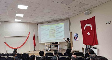 Bakım personellerine sağlıklı beslenme ve hijyen eğitimi