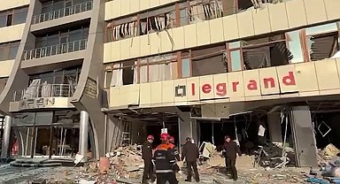 Bakü'de iş merkezinde patlama: 5 yaralı