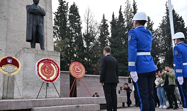 Balıkesir, 10 Kasım'da Ata'sını andı