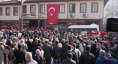 Balıkesir, Şehit Emre Sayın'ı son yolculuğuna uğurladı
